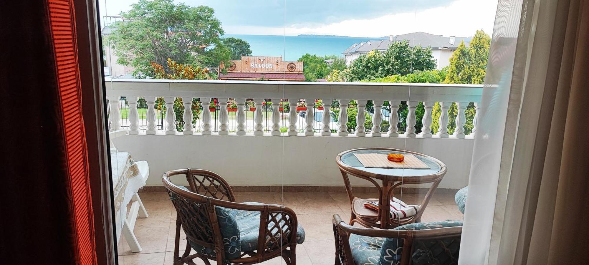 Dom-El Real Apartments 1 - Sveti Vlas Eksteriør bilde